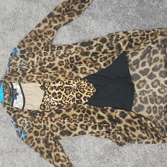 Cute tank top with cover up - Picture 2 of 7